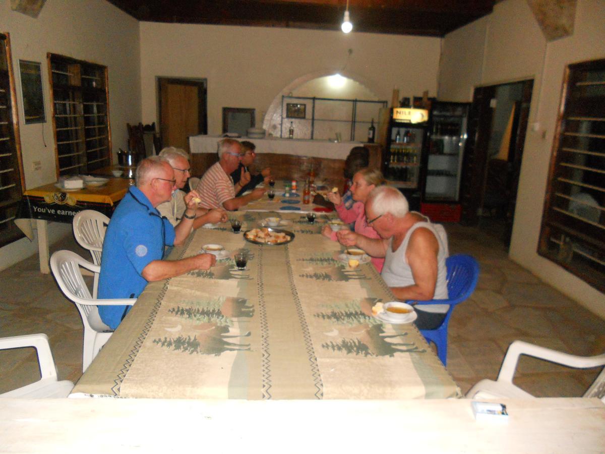 Masaka Backpackers, Tourists Cottage & Campsite Esterno foto
