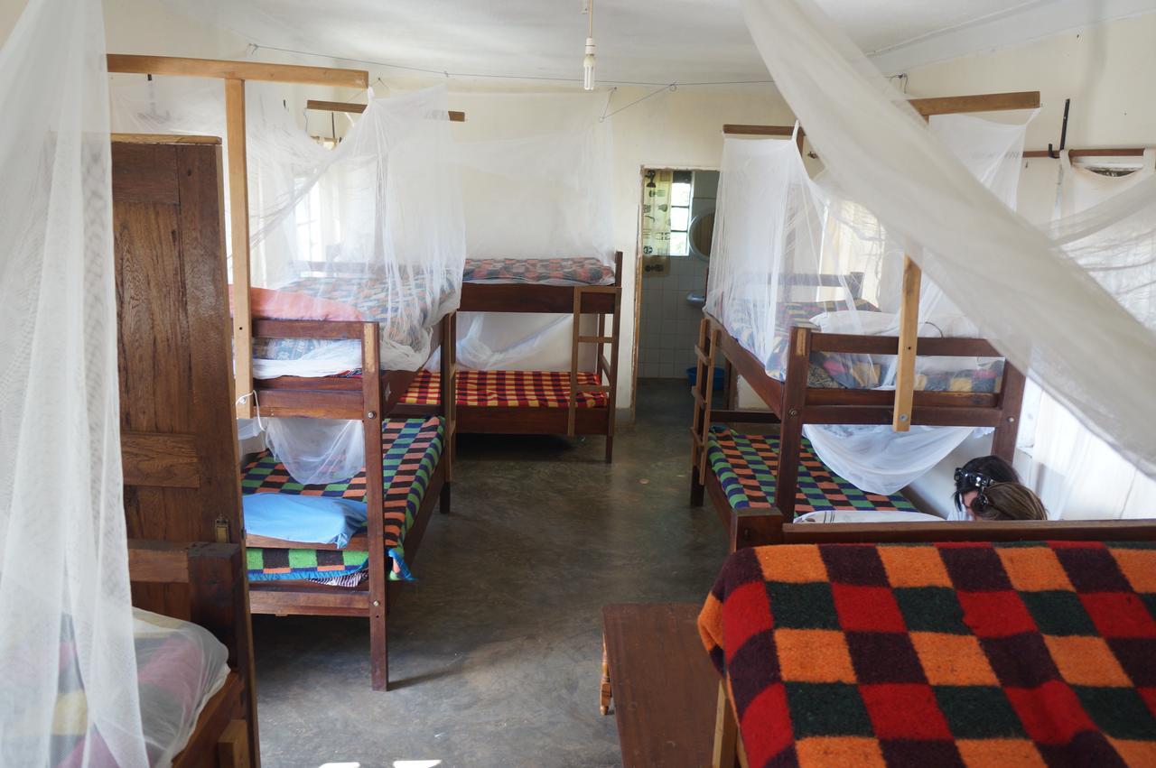 Masaka Backpackers, Tourists Cottage & Campsite Esterno foto