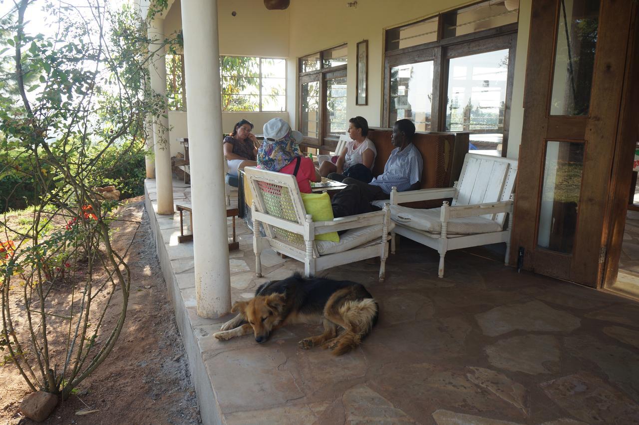 Masaka Backpackers, Tourists Cottage & Campsite Esterno foto