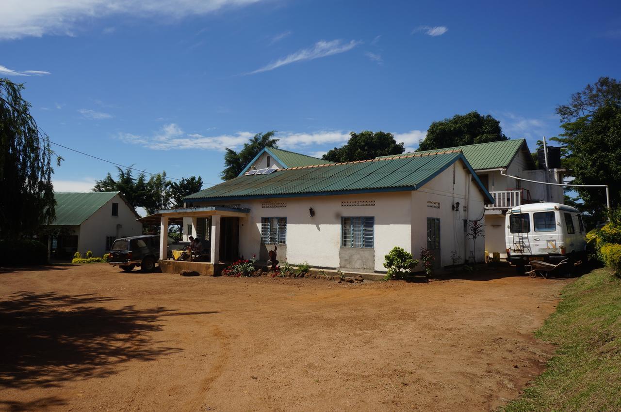 Masaka Backpackers, Tourists Cottage & Campsite Esterno foto